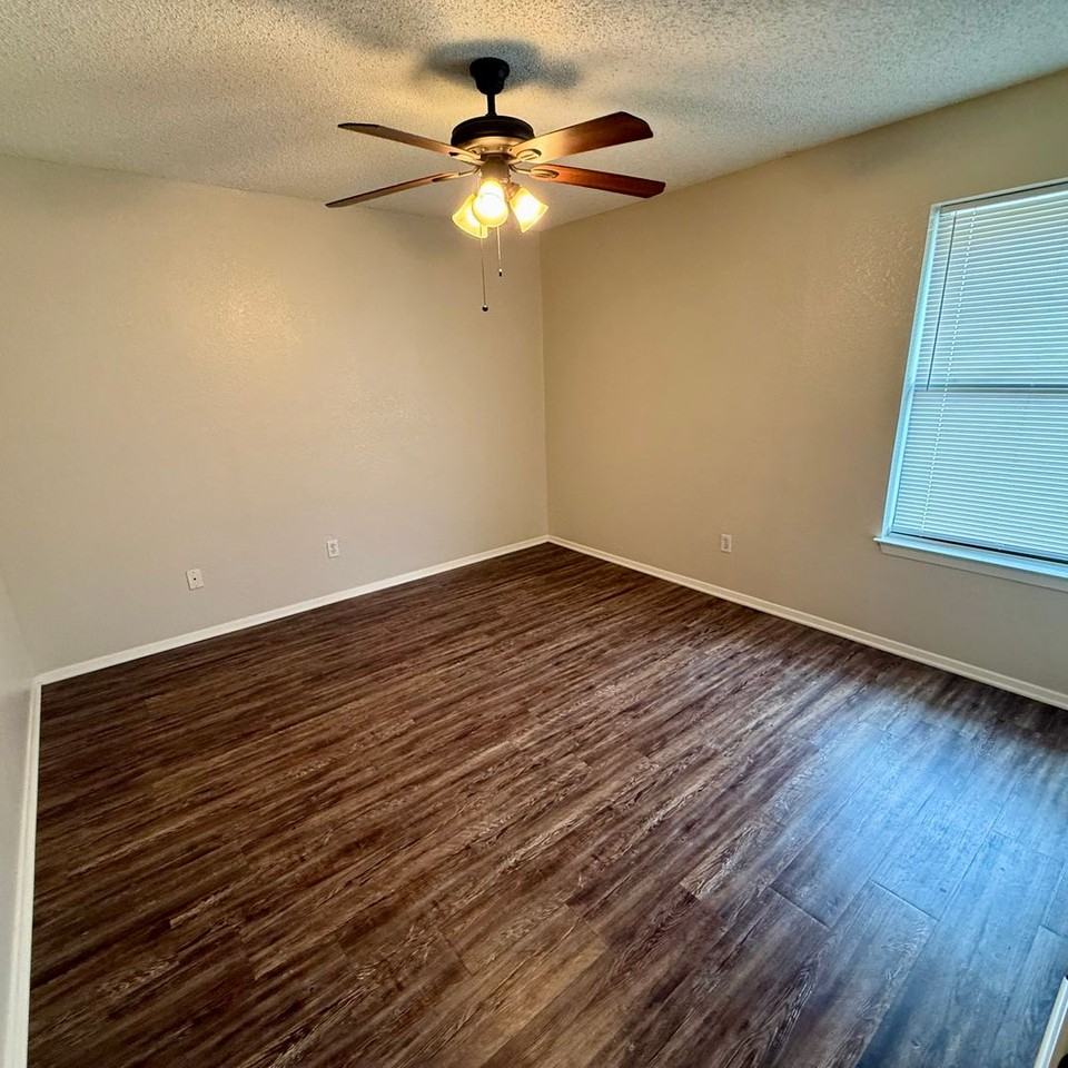 306 Williams Rd - Photo 6 of 10