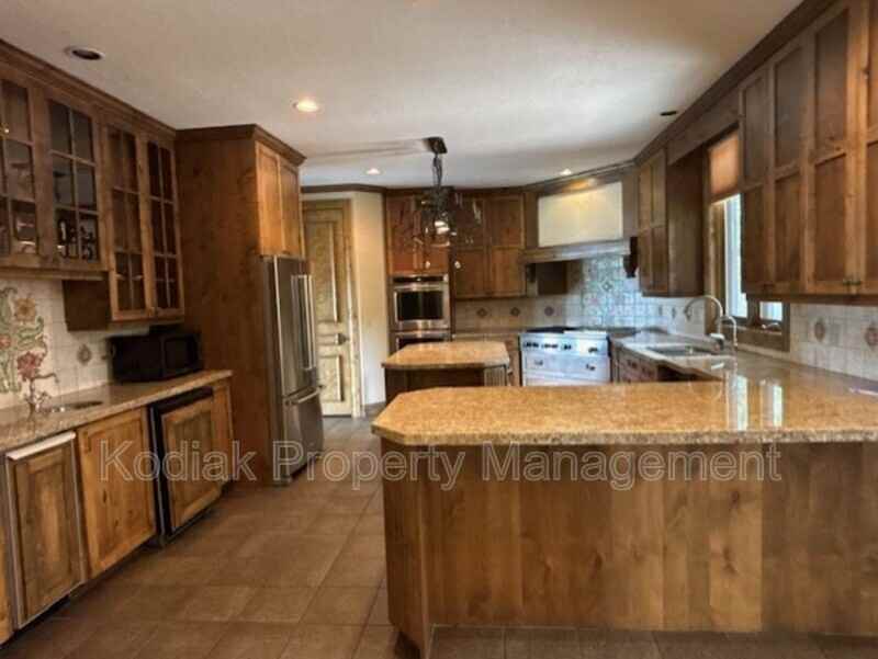 3608 E Crest Mount Cir - Photo 4 of 23