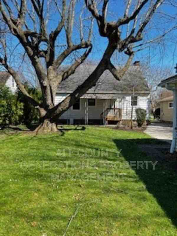 6558 Lawnwood Ave - Photo 2 of 4