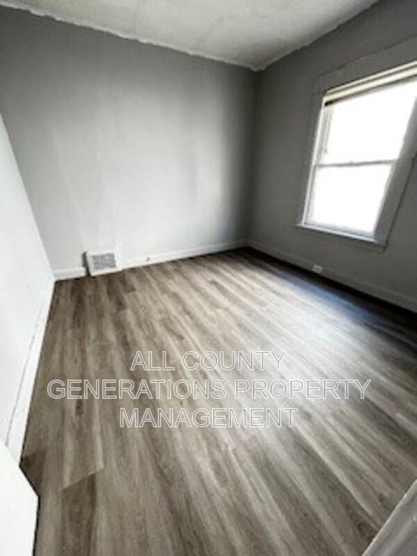 1011 East Blvd - Photo 6 of 6