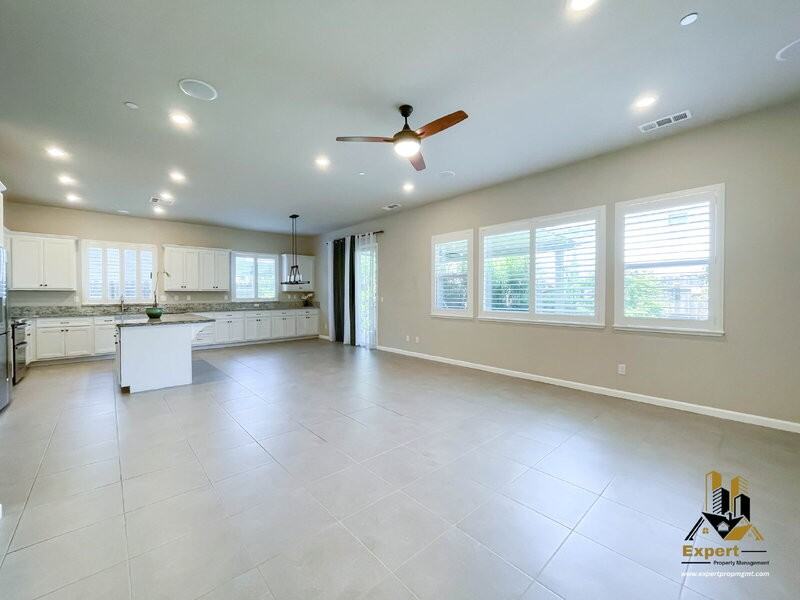 6064 Cohasset Dr - Photo 5 of 18