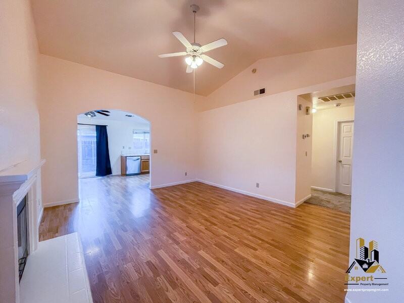 4705 Careo Dr - Photo 3 of 10