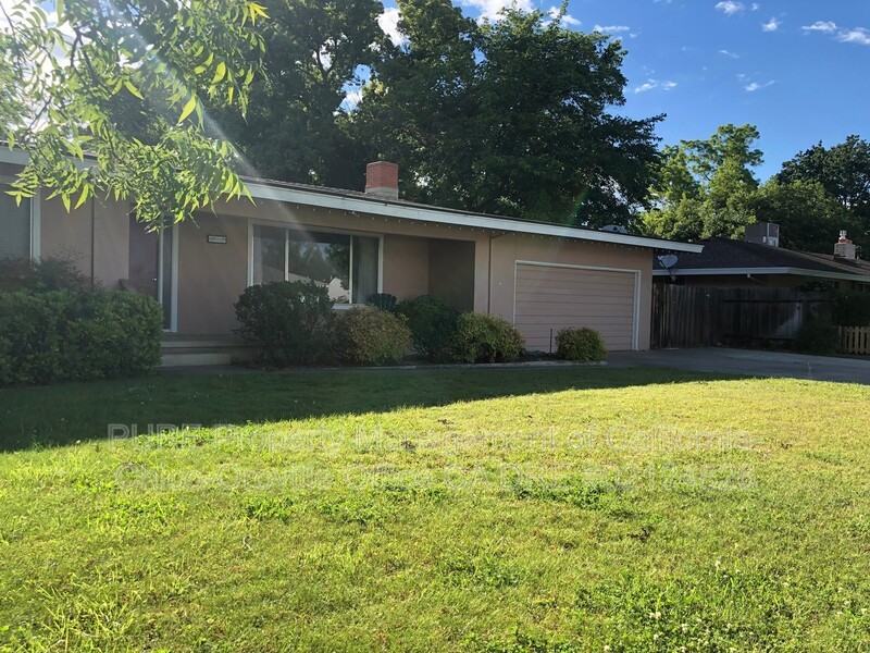 305 Randolph Ave - Photo 3 of 11