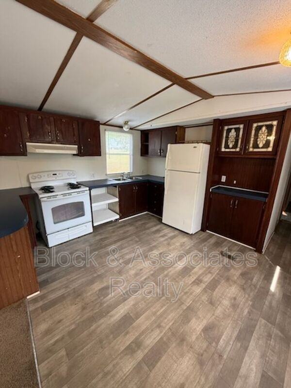 1066 Worthville Rd - Photo 2 of 7