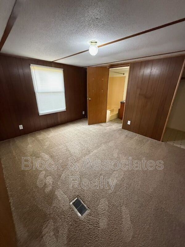 1066 Worthville Rd - Photo 3 of 7