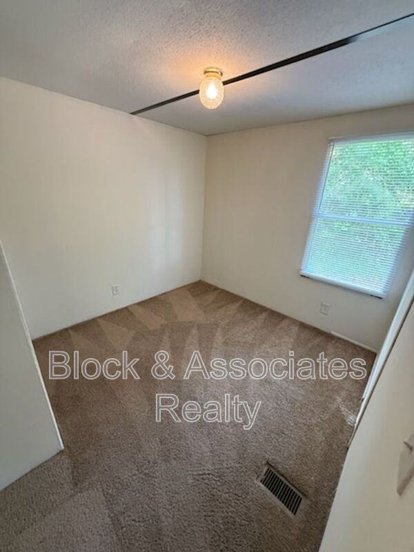 1066 Worthville Rd - Photo 6 of 7