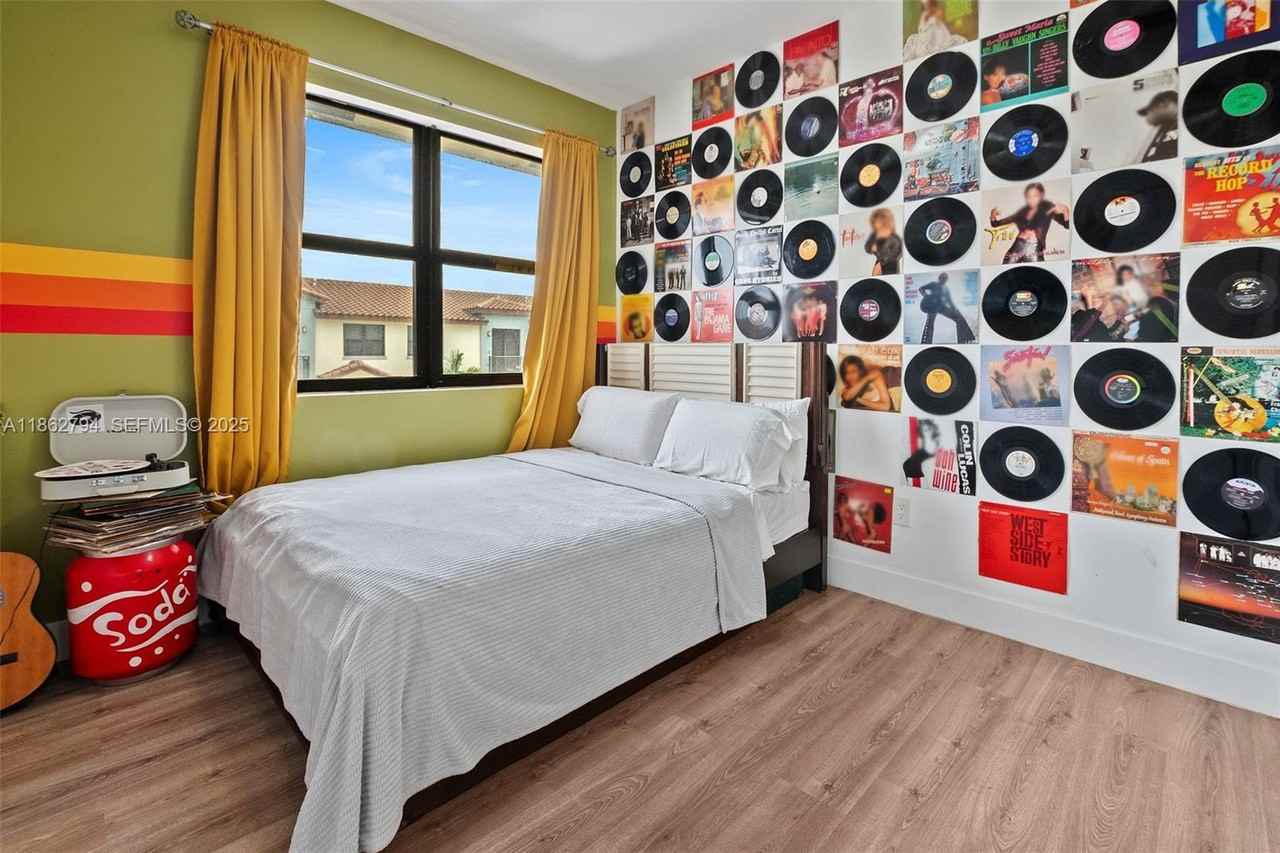 6146 Southwest 36th Court #6146 - Photo 4 of 18