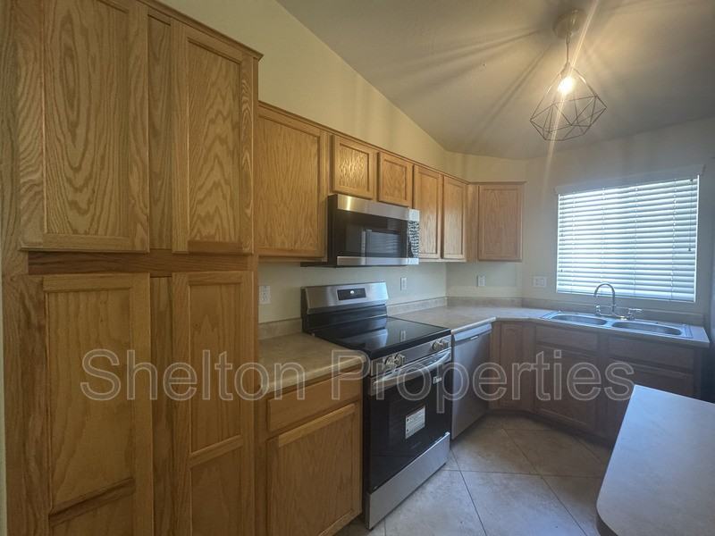 16834 S 23rd St - Photo 3 of 13