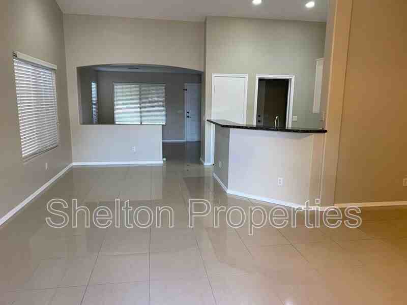 10834 W Wilshire Dr - Photo 5 of 16