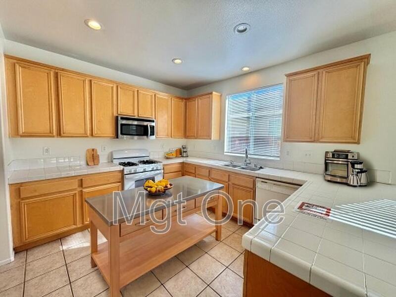 16893 Tack Ln - Photo 3 of 22