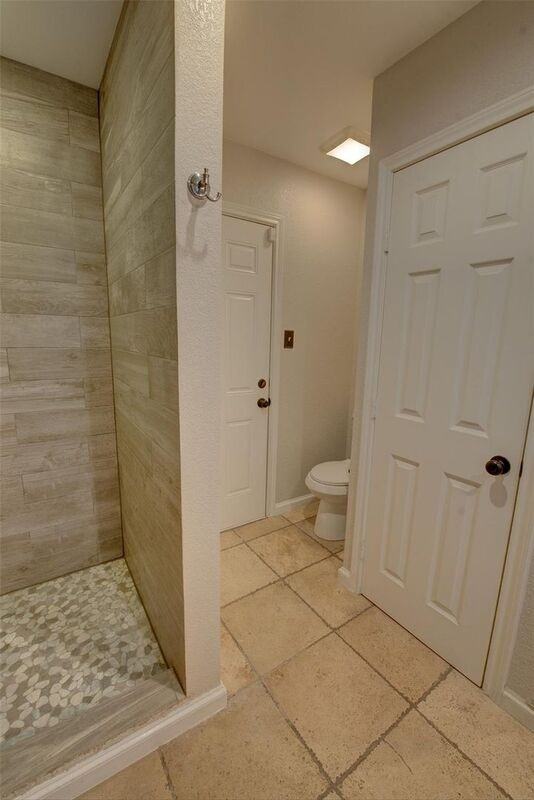 1212 Marshalldale Dr - Photo 5 of 14