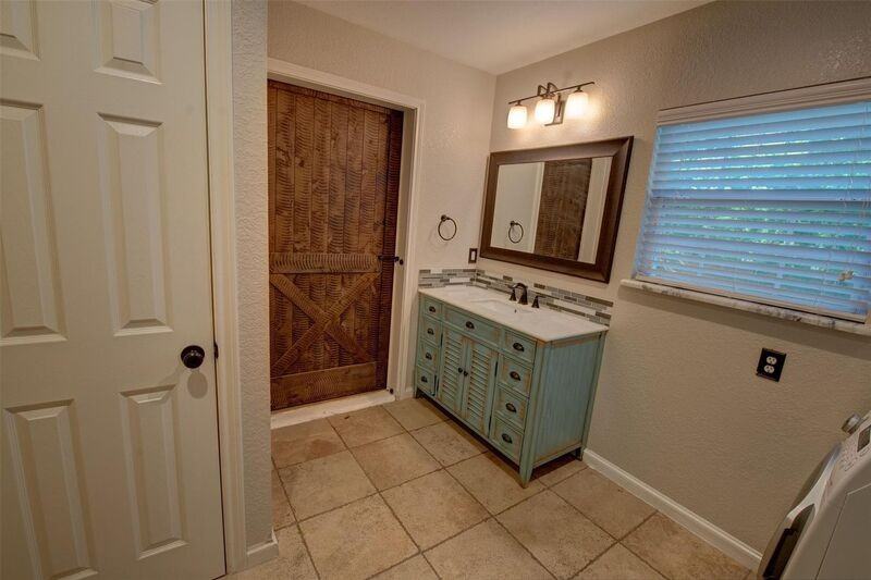 1212 Marshalldale Dr - Photo 6 of 14