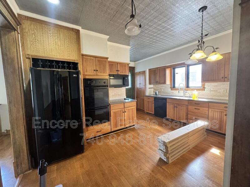 486 Hudson Ave - Photo 3 of 25