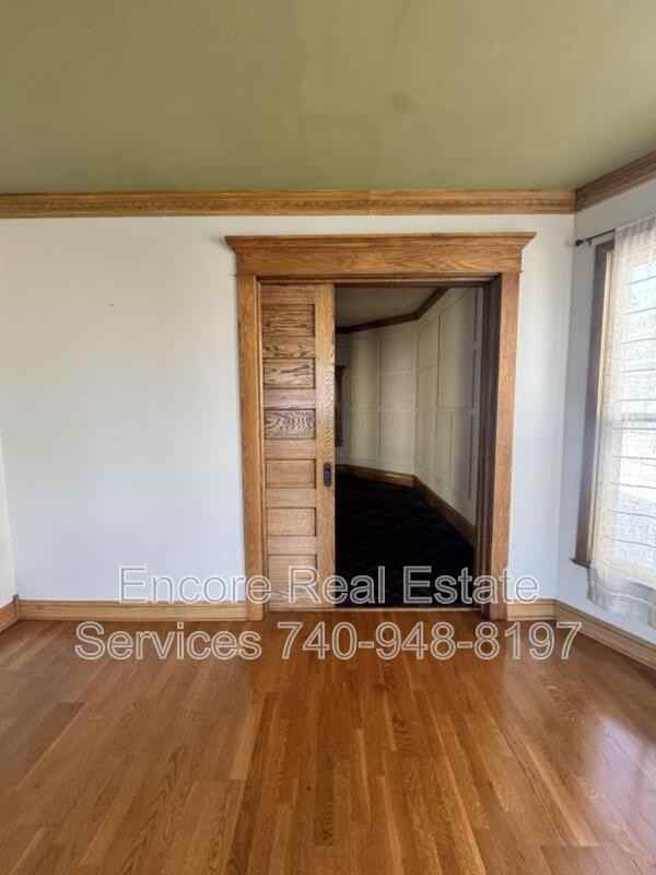 486 Hudson Ave - Photo 6 of 25