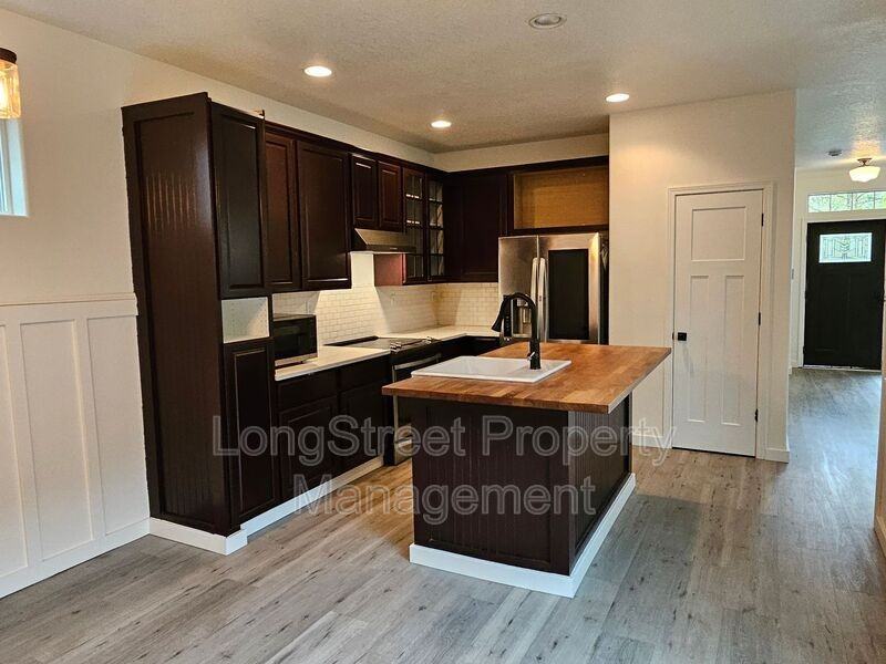 4616 Se Lone Oak St - Photo 6 of 28