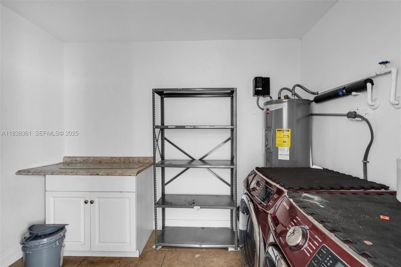 3171 Northwest 16th Street - Photo 4 of 38