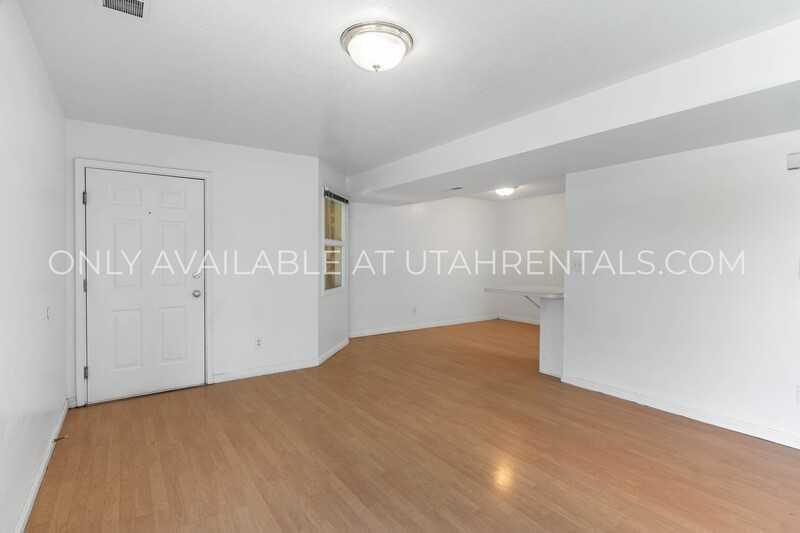 1453 Nw - Photo 4 of 27