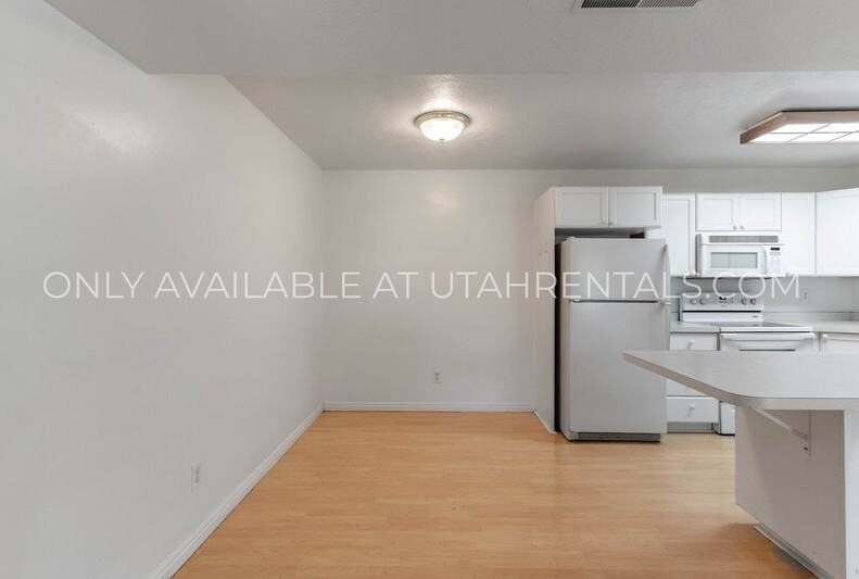 1453 Nw - Photo 5 of 27