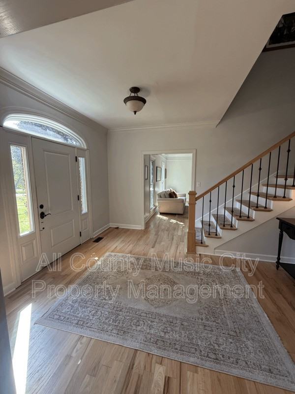 215 Hillside Dr - Photo 2 of 22