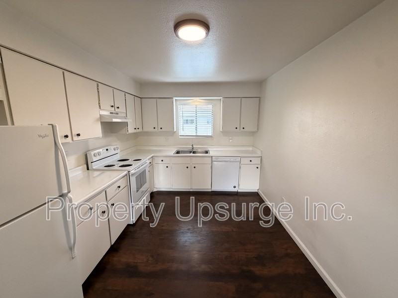 1131 West St - Photo 2 of 10