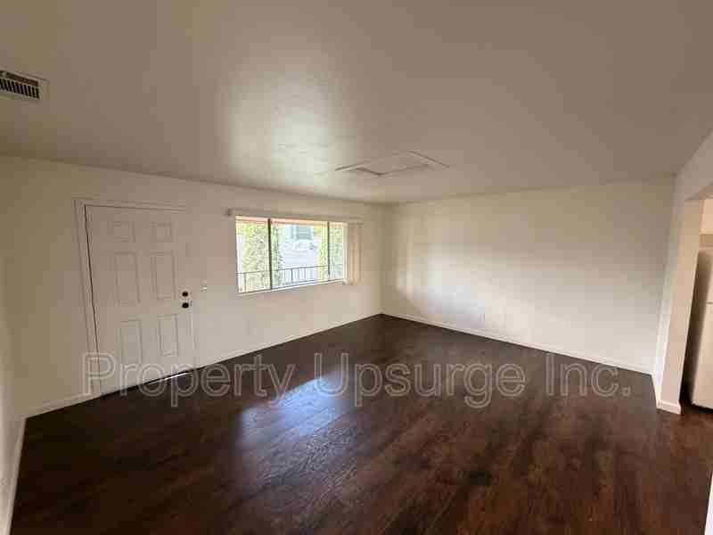 1131 West St - Photo 4 of 10