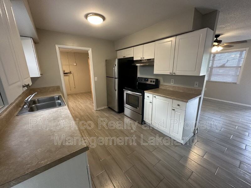 651 Duncan Cir W - Photo 5 of 10