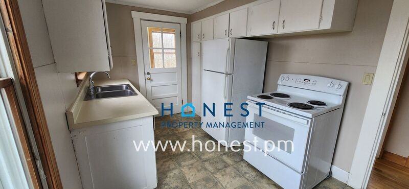 4 Pierce St #2 - Photo 2 of 32