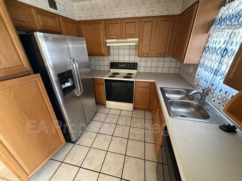 1732 Muriel St Ne - Photo 4 of 14