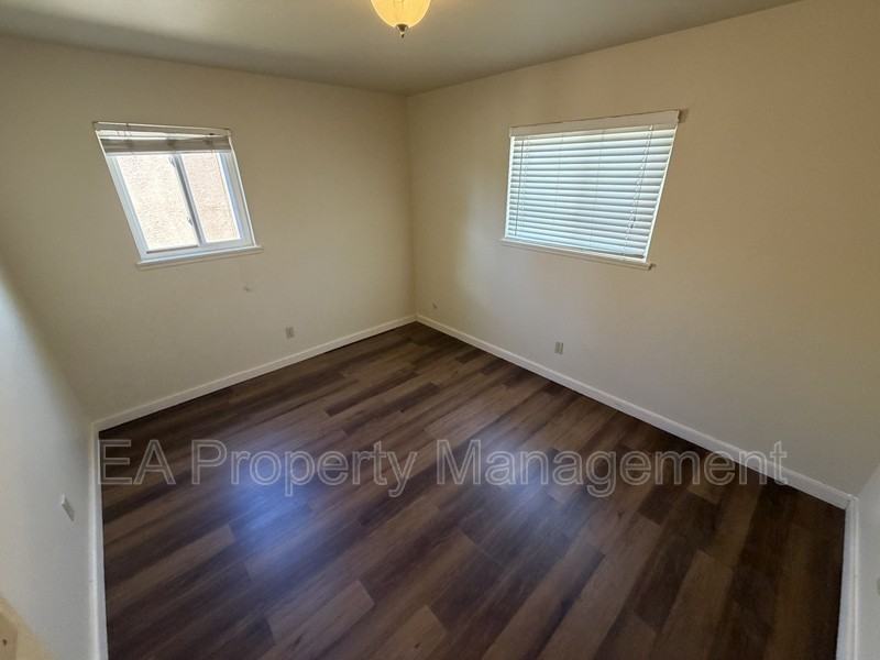 1732 Muriel St Ne - Photo 7 of 14