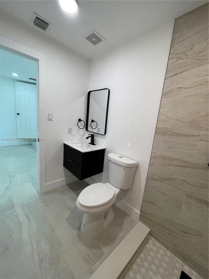 1310 Sharazad Boulevard - Photo 7 of 19