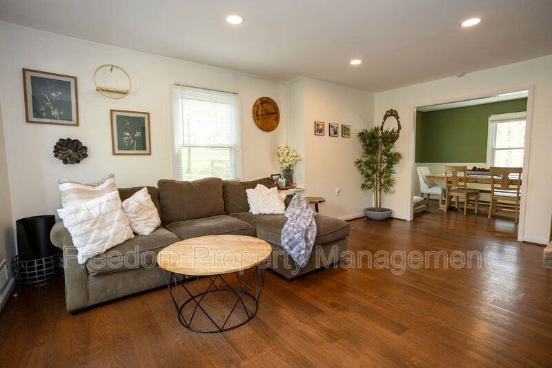 6197 Edwards Dr - Photo 7 of 41