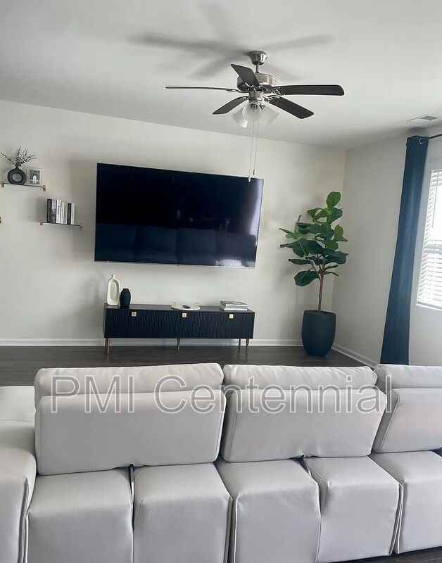 192 Hampton Cir - Photo 6 of 10