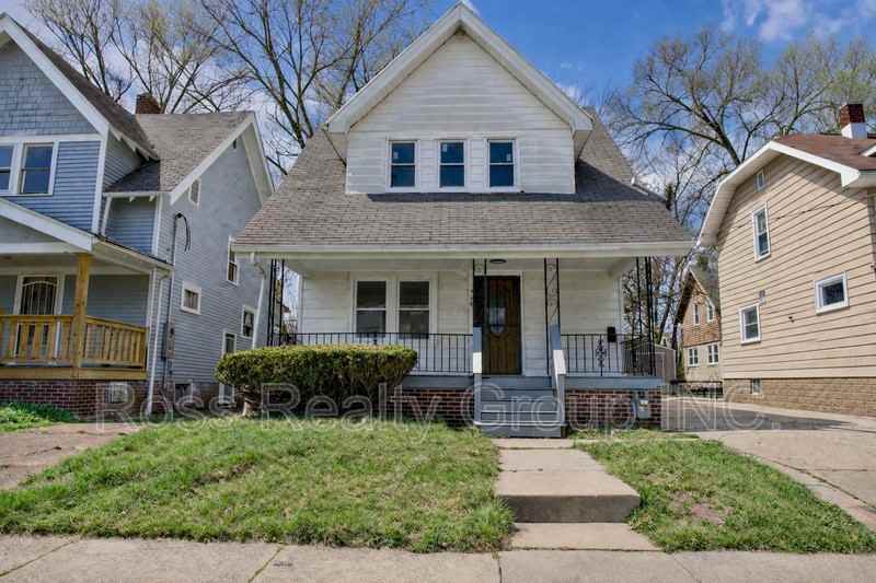 518 Shasta Dr - Photo 2 of 10