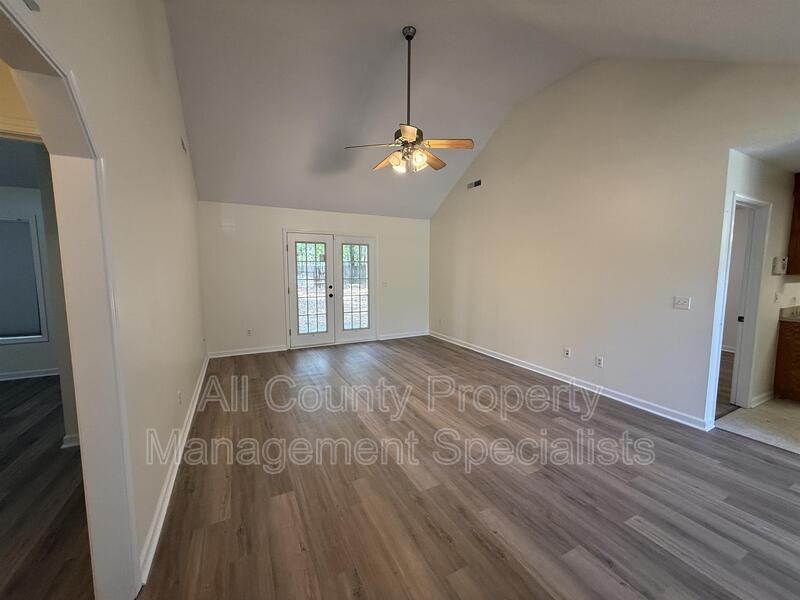 3690 Oleander Dr - Photo 2 of 11