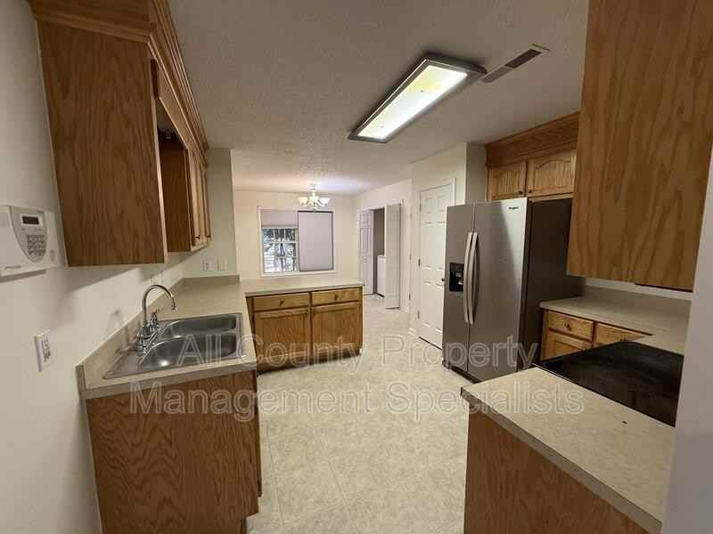 3690 Oleander Dr - Photo 4 of 11