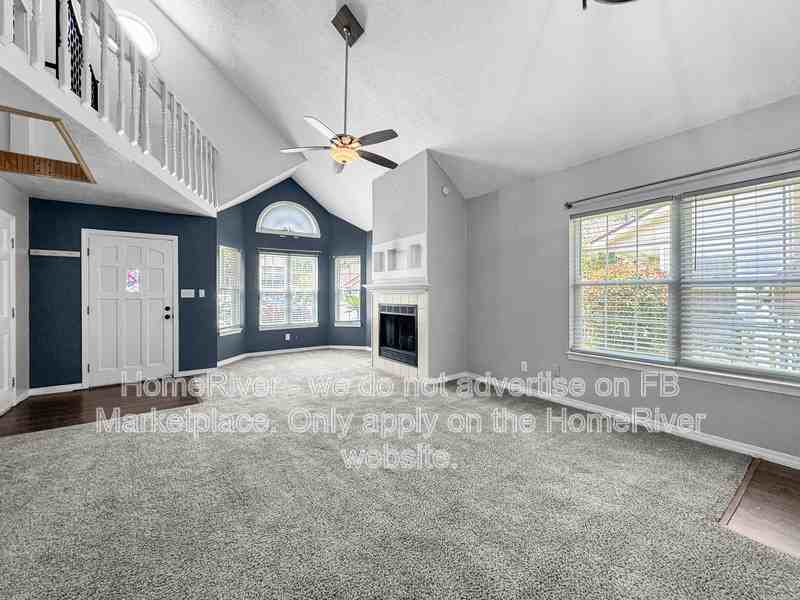 2817 Old Carriage Ln - Photo 3 of 13