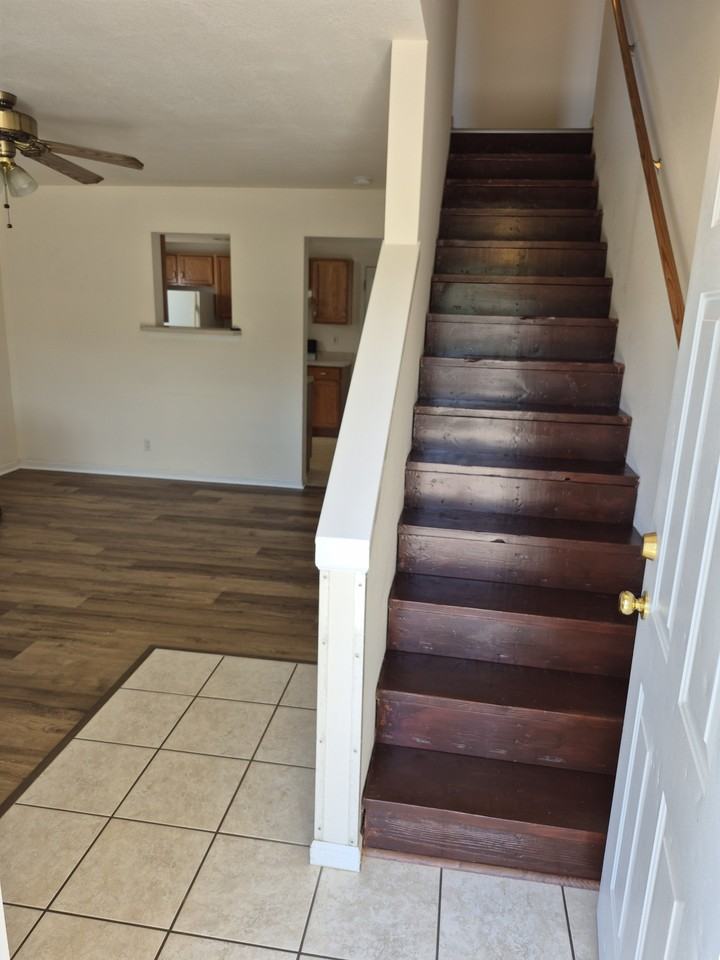 3607 Zinnia Dr #1 - Photo 4 of 19