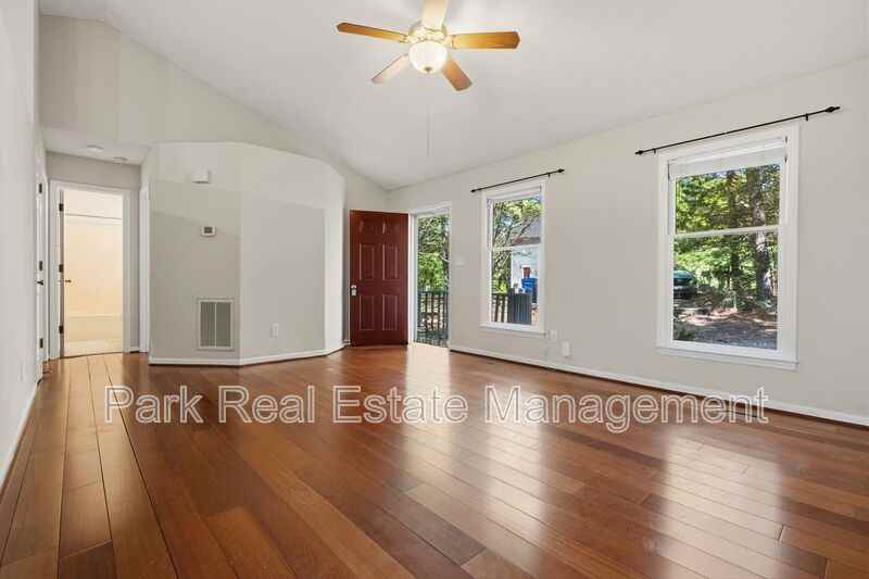 106 Laura May Ln - Photo 3 of 17