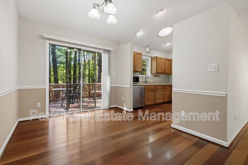 106 Laura May Ln - Photo 4 of 17