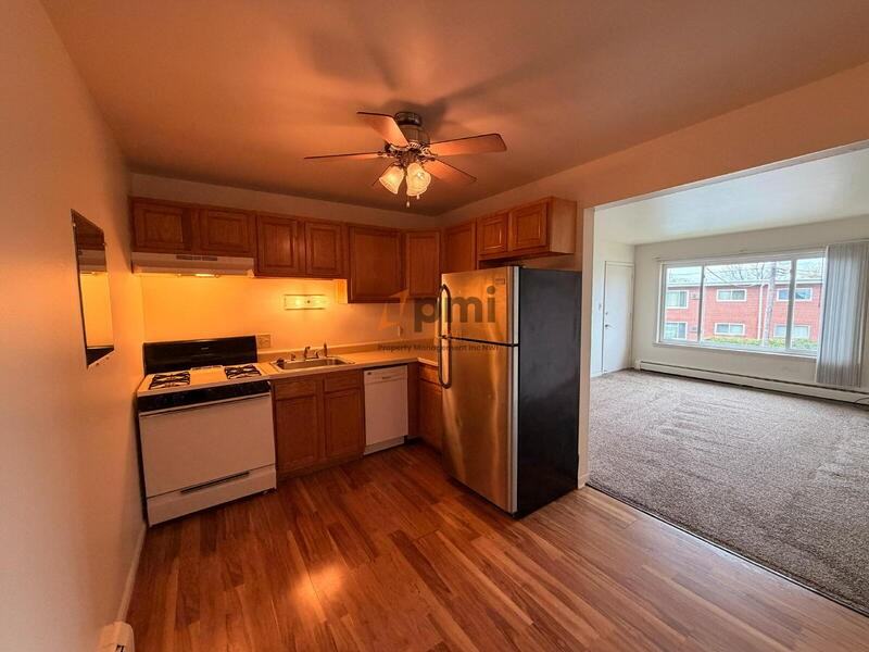 105 Harrington Ave #15 - Photo 3 of 11