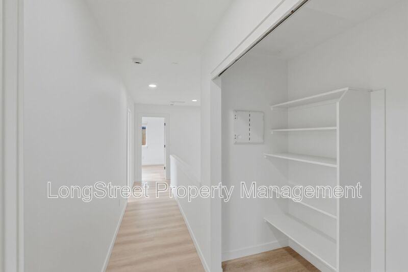 820 S 19th St - Photo 5 of 41