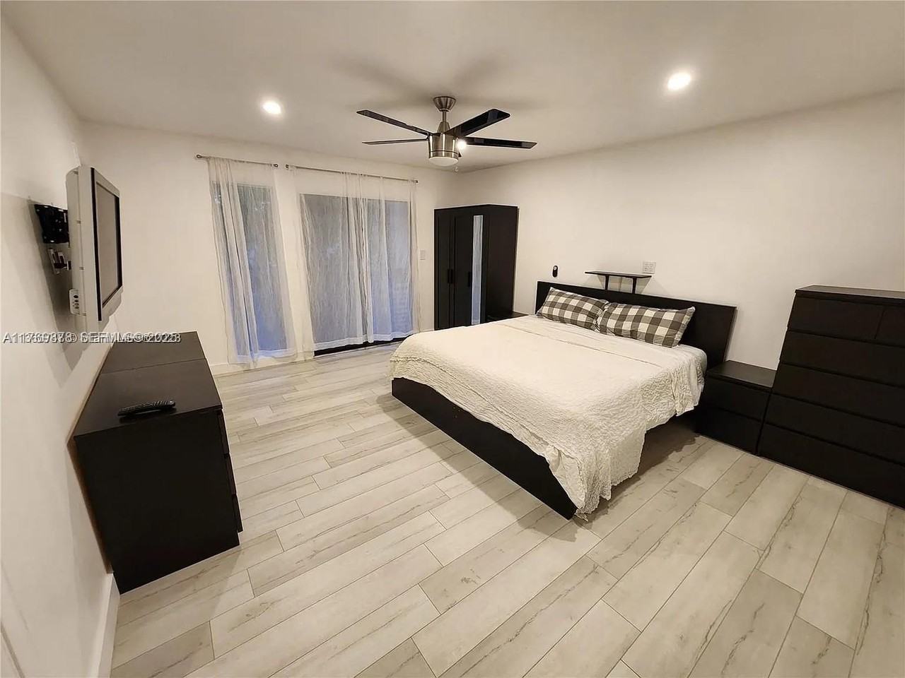 9923 West Atlantic Boulevard #9923 - Photo 4 of 33