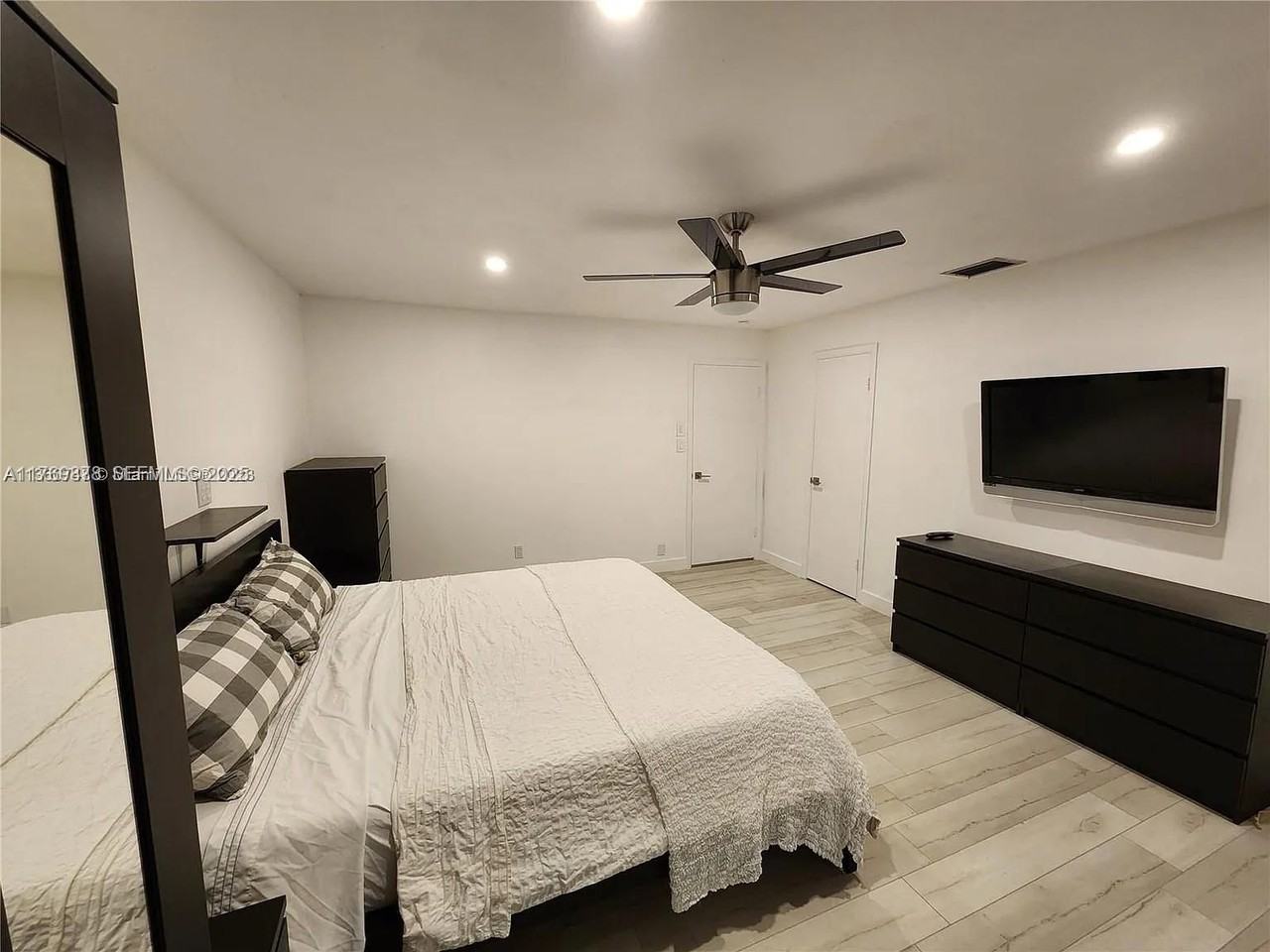 9923 West Atlantic Boulevard #9923 - Photo 5 of 33