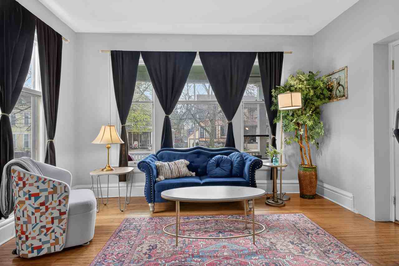 256 Union Ave Se - Photo 6 of 50