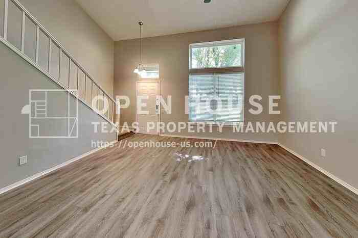 6869 Dogwood Ct - Photo 4 of 24