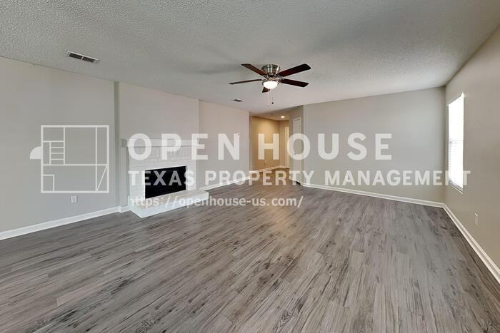 2505 Avalon Creek Way - Photo 4 of 21