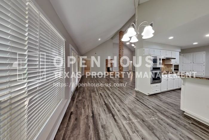 4315 Rambling Creek Dr - Photo 7 of 20