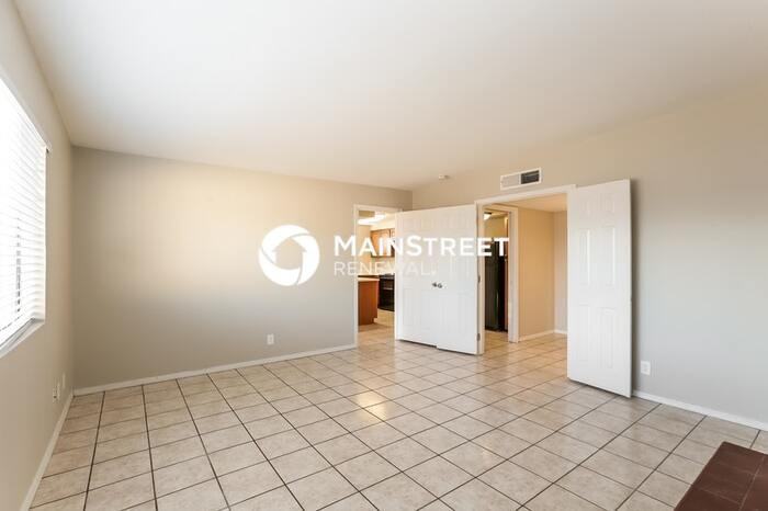 3810 W Townley Ave - Photo 6 of 16