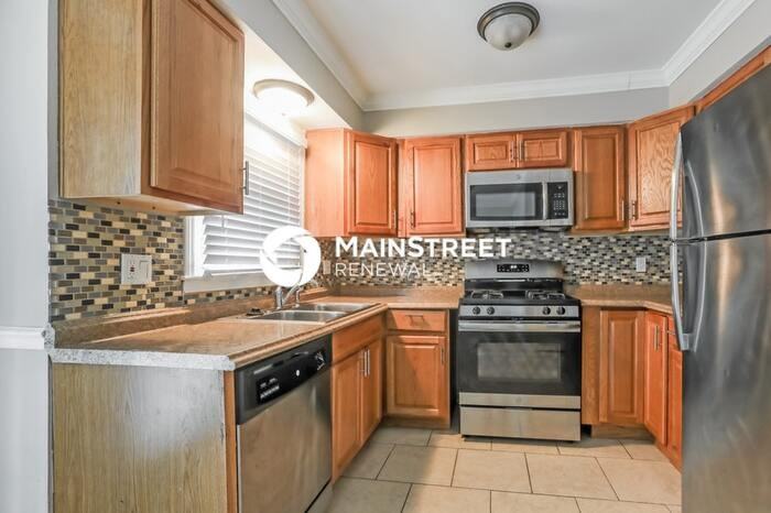 11955 Sycamore Ave - Photo 6 of 17