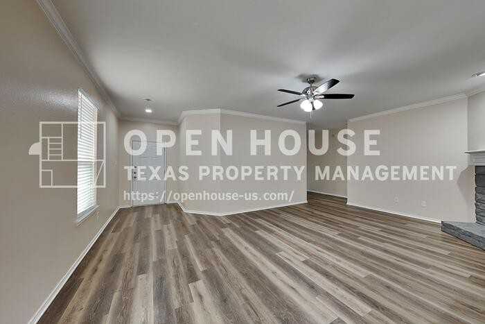 8845 Noontide Dr - Photo 4 of 20